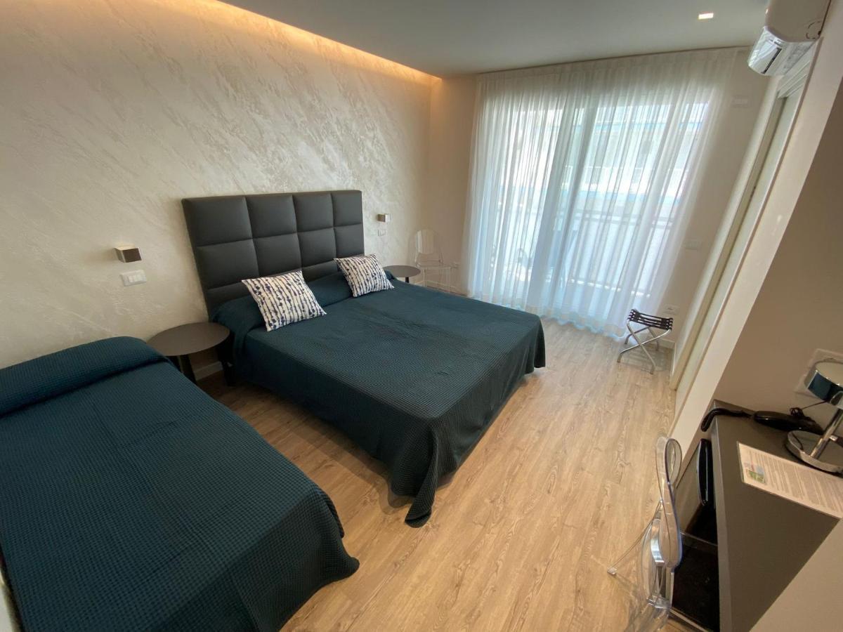 Hotel Castiglione Lignano Sabbiadoro Exterior photo