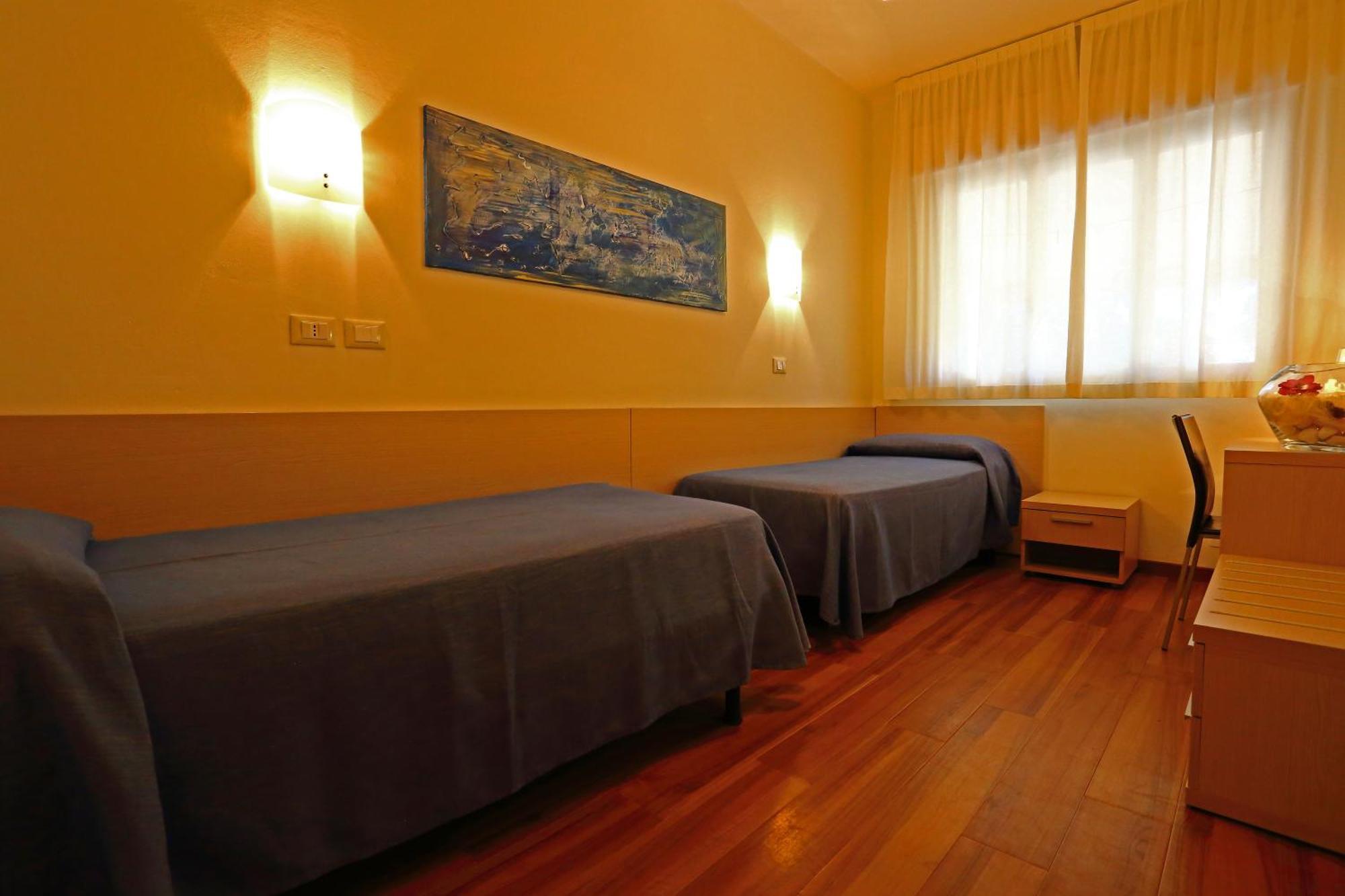 Hotel Castiglione Lignano Sabbiadoro Room photo